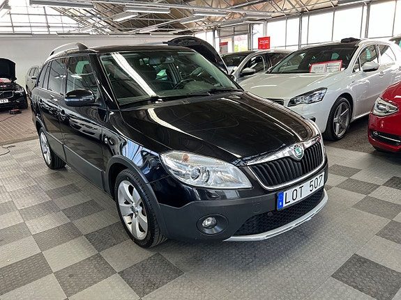 Skoda Fabia Scout 1.6 TDI " NY SERVAD " NYBESIKTIGAD UTAN ANMÄRK. "