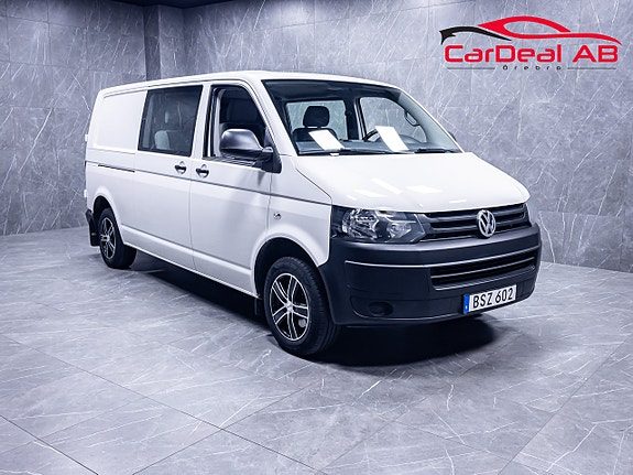 Volkswagen Transporter Kombi T30 2.0 TDI 140hk 5-Säten Värmare Dragkrok