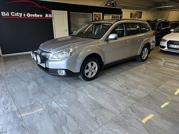 Subaru Outback 2.5 (167hk) 4WD Lineartronic Business / B-Kamera / Drag