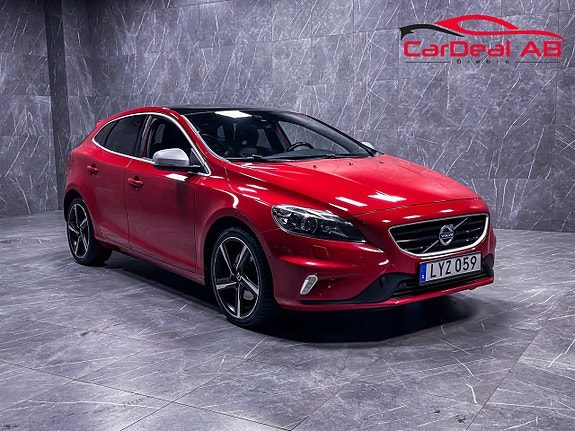 Volvo V40 T3 R-Design Panorama Värmare Drag Navi Svart innertak