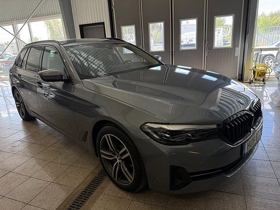 BMW 530e xDrive Touring 292hk 1 ägare Skinn Navi Backkamera Drag