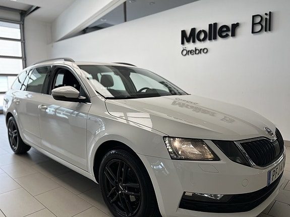 Skoda Octavia Combi AMBITION 1.6 115HK Park.S Bak I Apple-Carplay