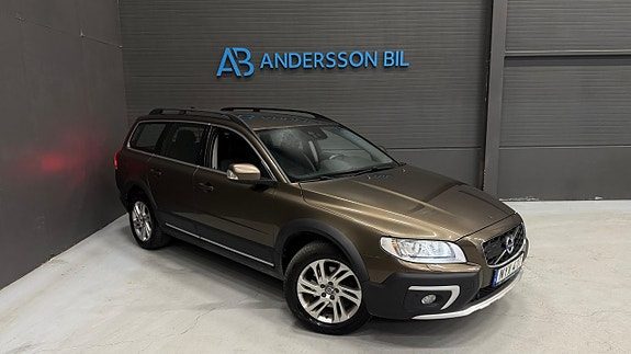 Volvo XC70 D4 AWD Classic Momentum Värmare Drag Adaptiv Cruise