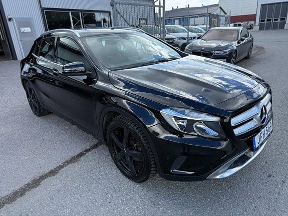 Mercedes-Benz GLA220 220 CDI 4MATIC Automat 170hk Navi Drag M-värmare Ny bes