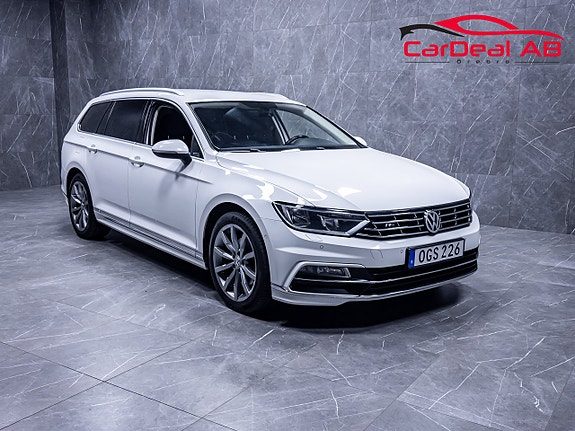 Volkswagen Passat Sportscombi 2.0 TDI R-Line Värmare Kamera CarPlay Drag