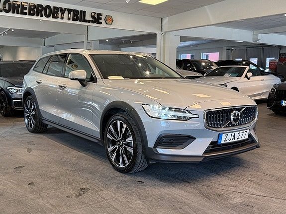 Volvo V60 Cross Country B4 AWD Mildhybrid Drag Core MOMS