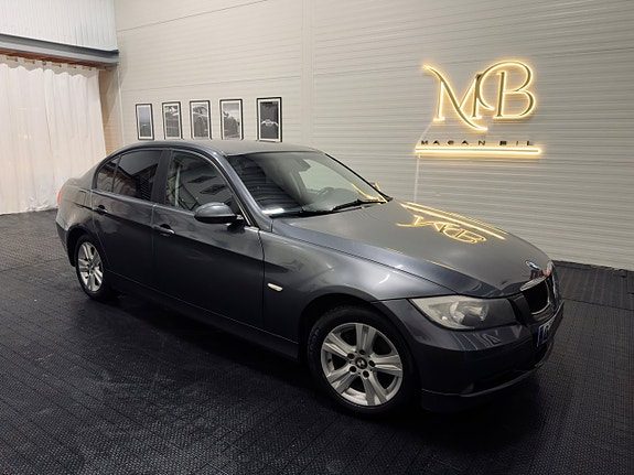 BMW 320 i Sedan Advantage