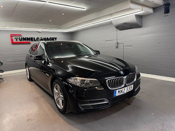 BMW 520d xDrive Touring 190hk P-sensorer Bluetooth Drag