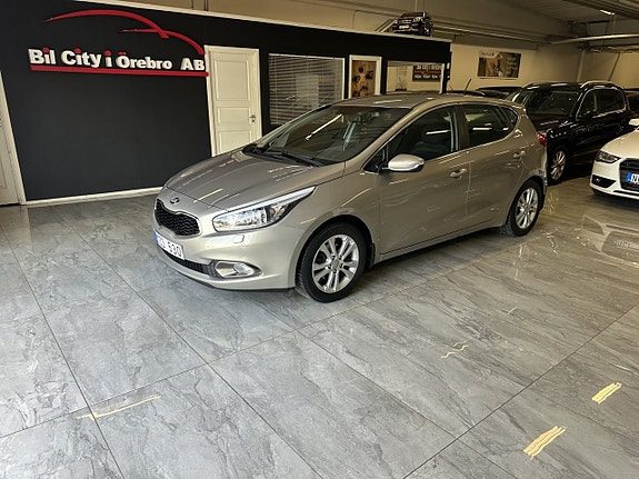 Kia Ceed 1.6 (135hk) GDI DCT EX Comfort / GPS / B-Kamera / Drag