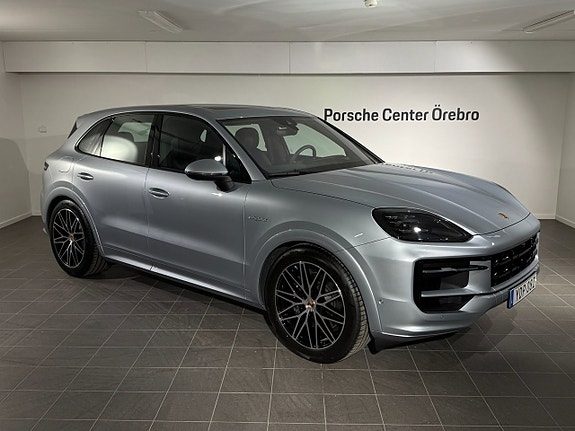 Porsche Cayenne E-Hybrid "Sommarkampanj 0% ränta"