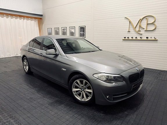 BMW 520d Sedan Ny serverad Bluetooth Drag P-sensor välskött