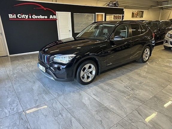 BMW X1 xDrive18d Steptronic GPS / Drag / M-Värmare / Nyservad