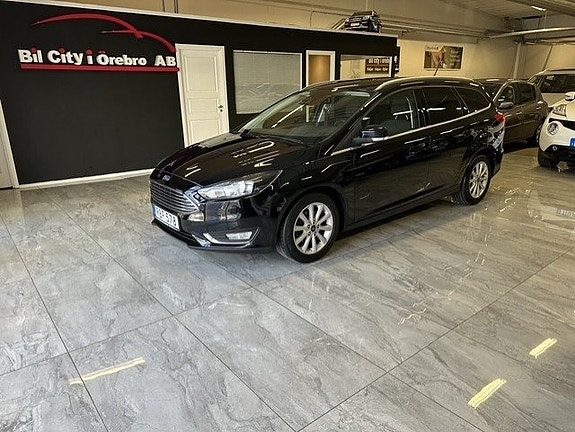 Ford Focus 1.0 EcoBoost Titanium paket / GPS / B-Kamera / Nyservad