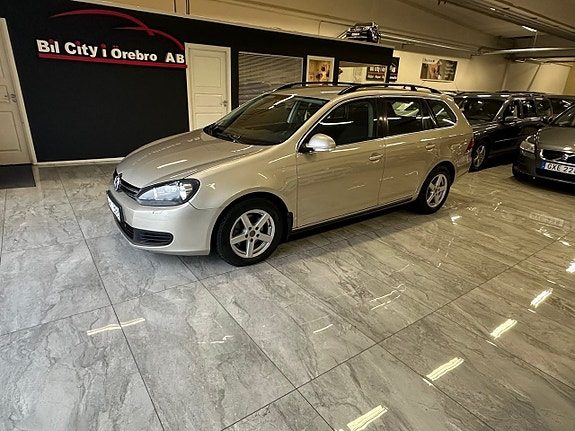 Volkswagen Golf-Serie 1.6 TDI (105hk) DPF BMT / GPS / B-Kamera / Ny Besiktad