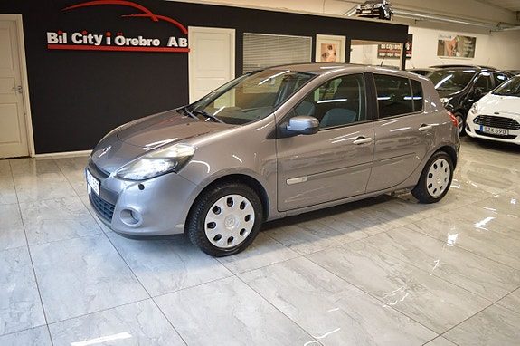 Renault Clio 1.2 / 2-Ägare / Låga Mil / M-värmare / Nyservad & Besik