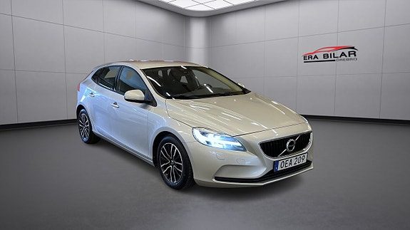 Volvo V40 D2 120HK Business Advanced - Drag/PDC/LED/KamremBytt