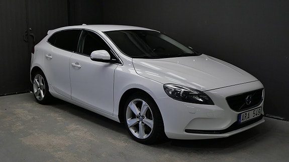 Volvo V40 D3 Keyless Summum Nyservad Backkamera Navi Dragkrok