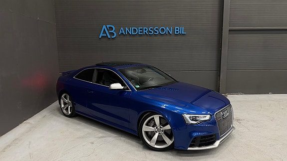 Audi RS5 Unik Spec!! Skalstolar Pano Navi B&O Kamera Keramiska
