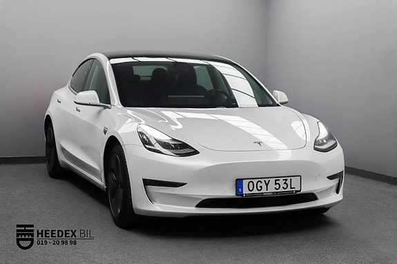 Tesla Model 3 Long Range AWD 440hk Pano Skinn MOMS Kamera Autopilot