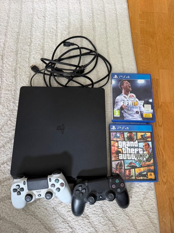 Sony PlayStation 4 1TB spelkonsol med handkontroller och spel