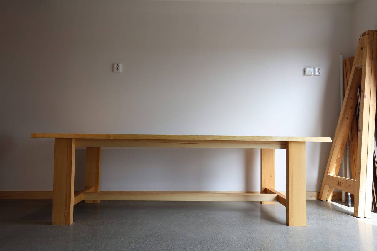 Träbord med vankanter