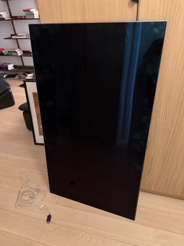Samsung TV med stativ