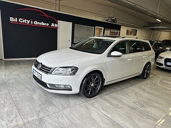 Volkswagen Passat 2.0 TDI DPF BMT 4Motion R-Line Drag / B-Kamera / Skinn