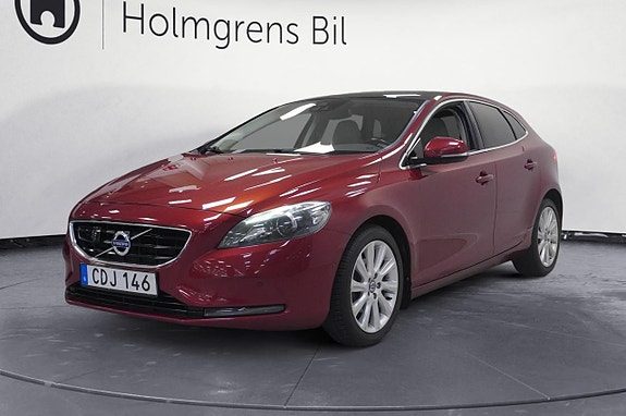 Volvo V40 D2 Summum Pano B-Kam Adaptiv F-Hållare Drag 115hk