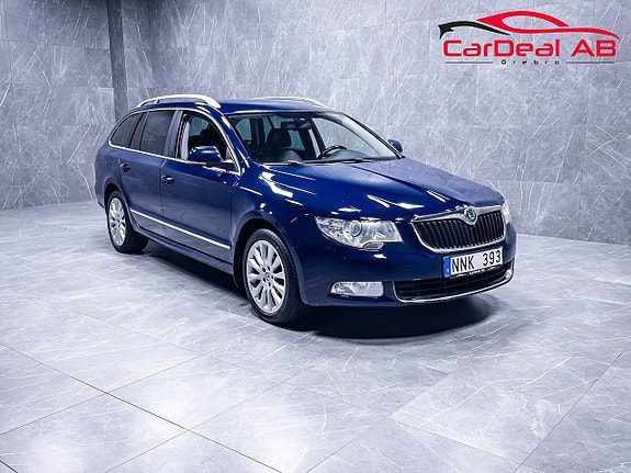 Skoda Superb Kombi 2.0 TDI 140hk Värmare Läder Estolar Drag Keyless