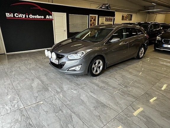 Hyundai i40 1.7 CRDi Business 2-Ägare / B-Kamera / M-Värme / Nyserv