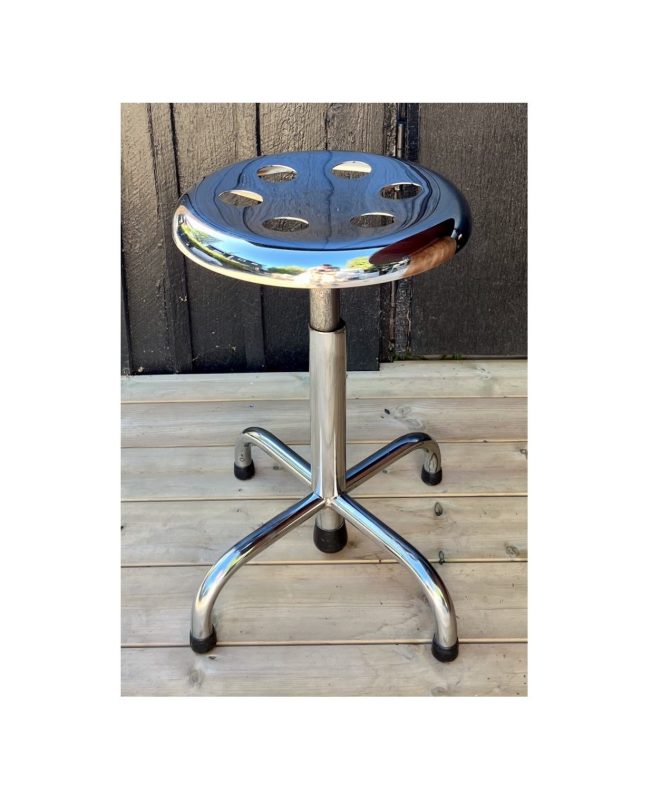 Vintage industripall 60/70-tal – kromad design, höj- och sänkbar