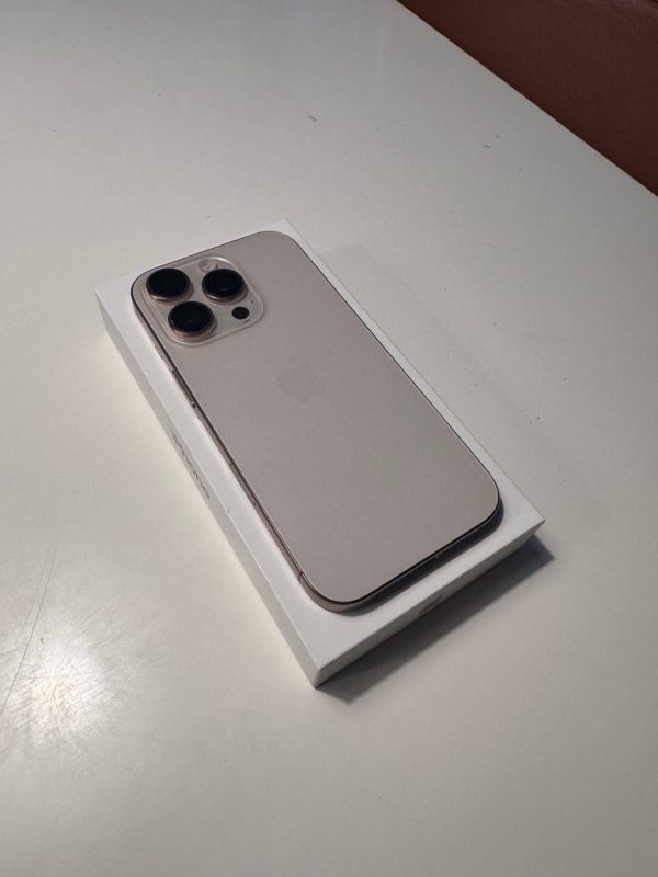 Apple iPhone 16 Pro 256 GB titan