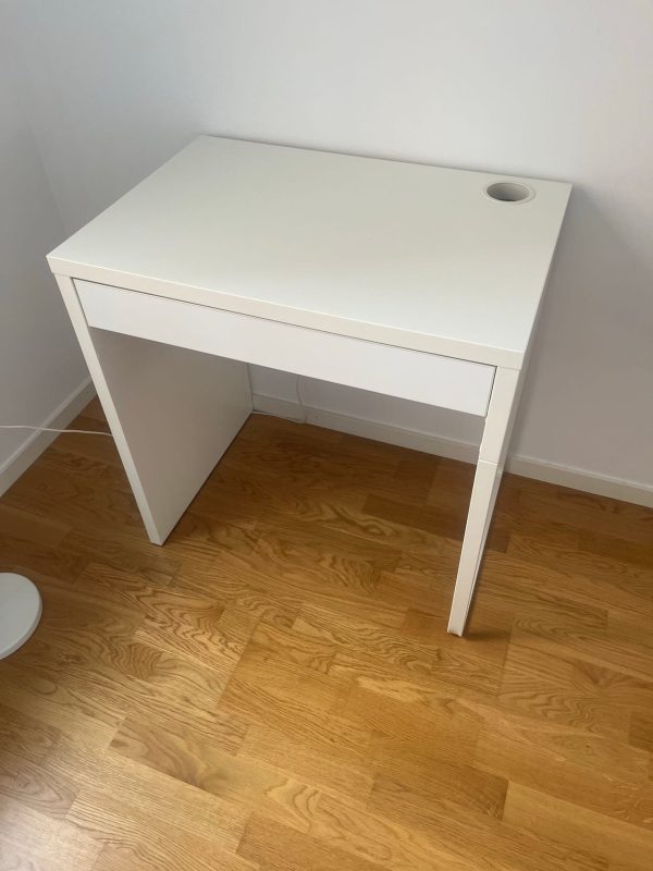 IKEA MICKE skrivbord 73x50 cm – vit