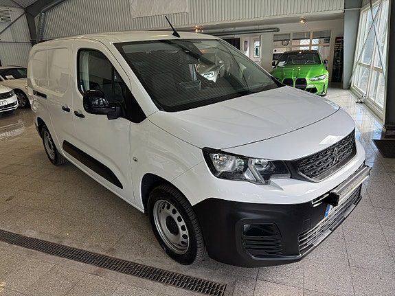 Peugeot Partner L2 1.5 BlueHDi 130 Automat 1 ägare Värmare Momsbil