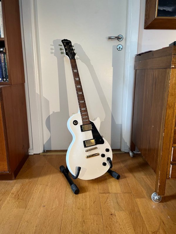 Epiphone Les Paul studio deluxe alpine white med guld hardware