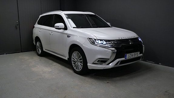 Mitsubishi Outlander 4WD PHEV CVT Business S-edition Dragkrok Värmare 360°