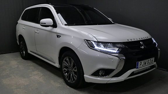 Mitsubishi Outlander PHEV CVT S-Edition Panorama Dragkrok Adaptiv Skinn