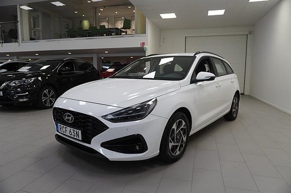 Hyundai i30 1.0 T-GDi 100 hk Aut MHEV Essential Förasspkt LED