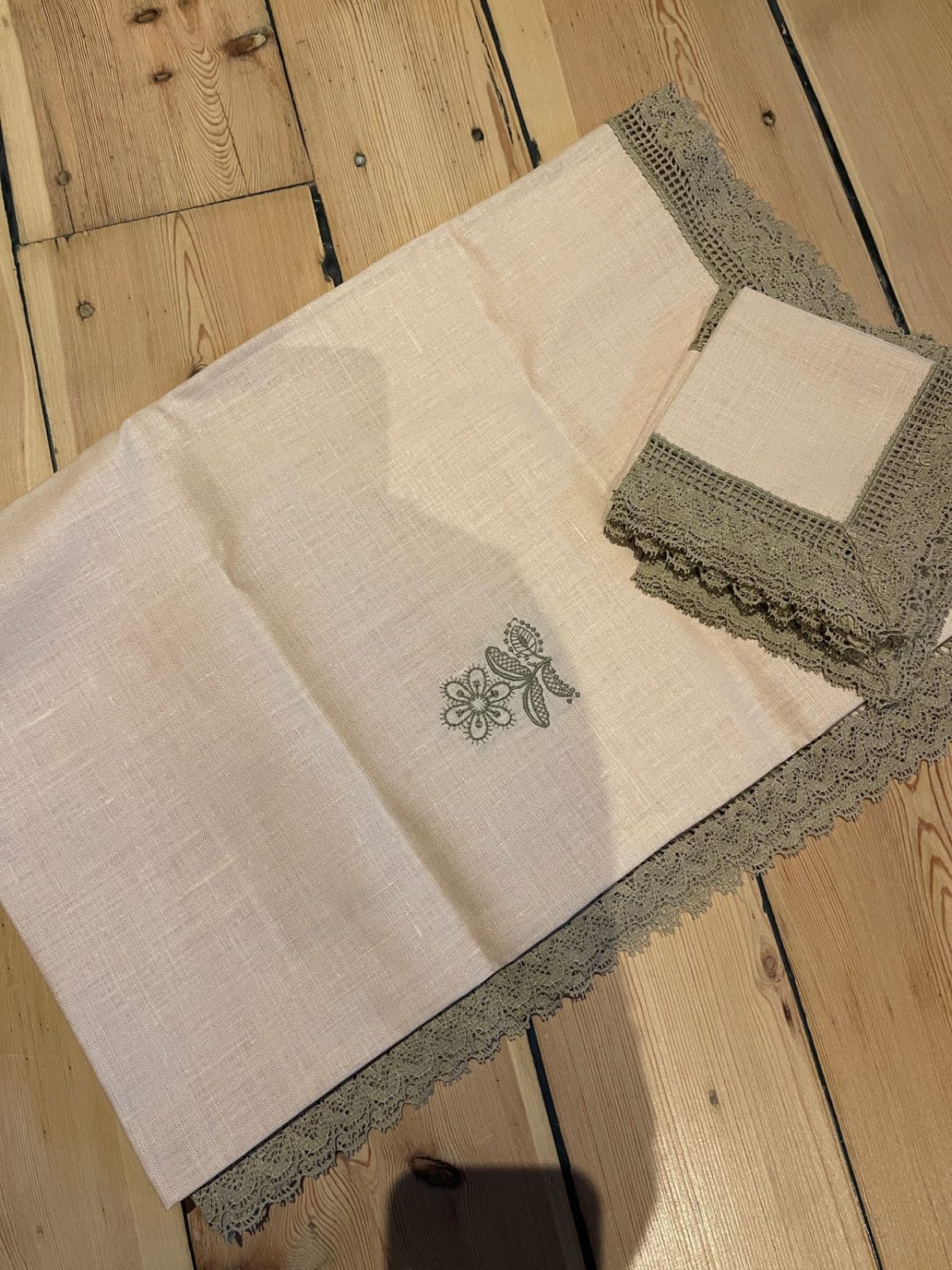 Bordsduk linen (linne) + 6 servetter