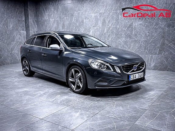 Volvo V60 DRIVe R-Design Taklucka M-Värmare Skinn Drag P-Sensorer