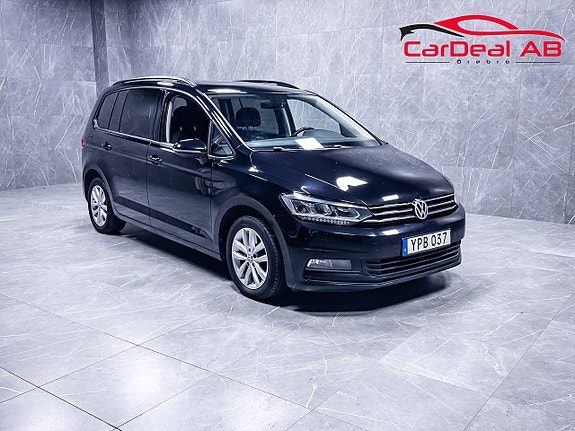 Volkswagen Touran 1.6 TDI 115hk 7-Sits M-Värmare Kamera Navi CarPlay Drag
