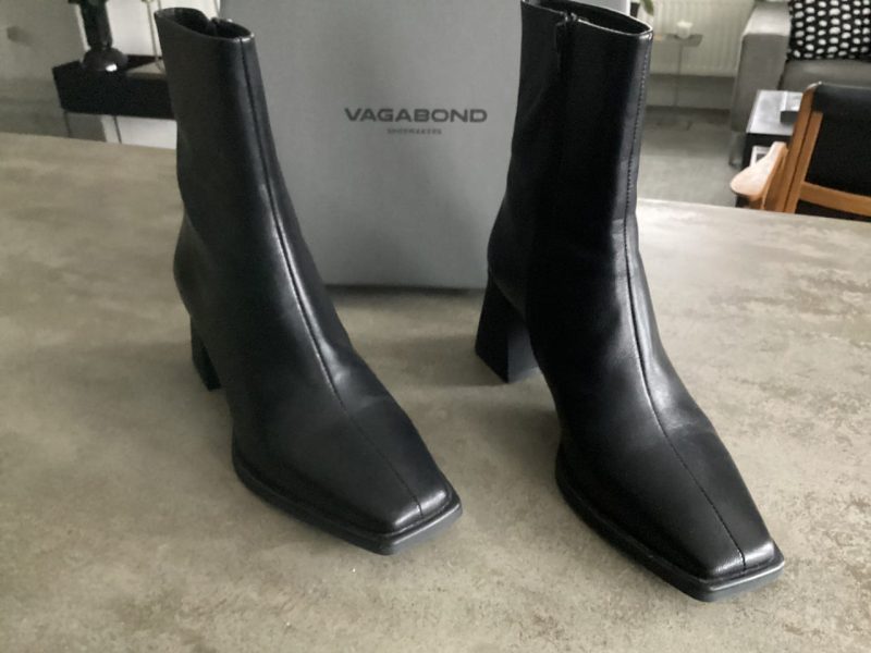 Vagabond stövlett strl 38