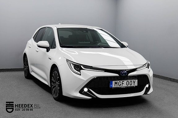 Toyota Corolla Hybrid e-CVT Style 184hk Kamera Keyless 1-ägare Euro 6
