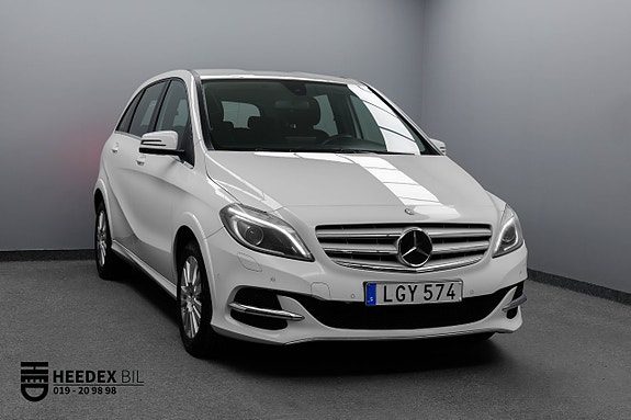 Mercedes-Benz B200 c 7G-DCT 156hk Style Värmare Kamera Euro 6 Lågmil