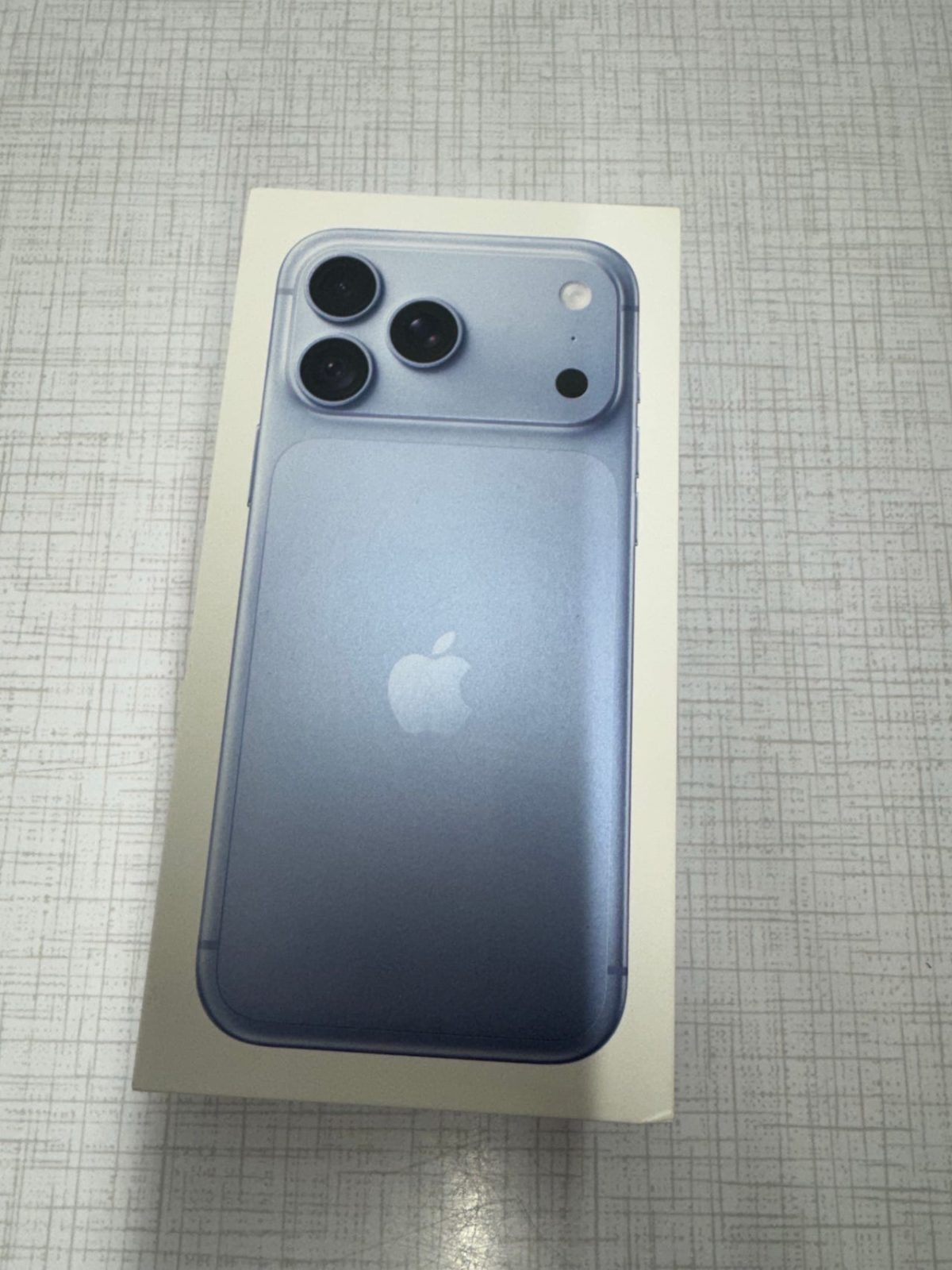 iPhone 18 Pro Max 256GB Glaciär