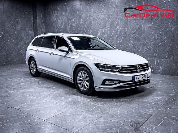 Volkswagen Passat Sportscombi 2.0 TDI Värmare CarPlay Navi Drag Sensorer