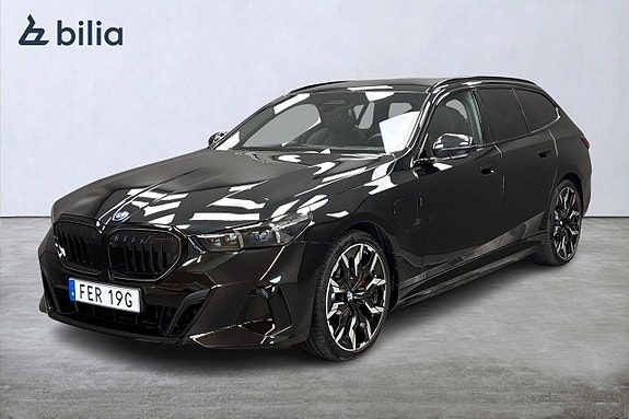 BMW 530e xDrive Touring/PRO/Pano/HuD/360°/Drag/vent säten
