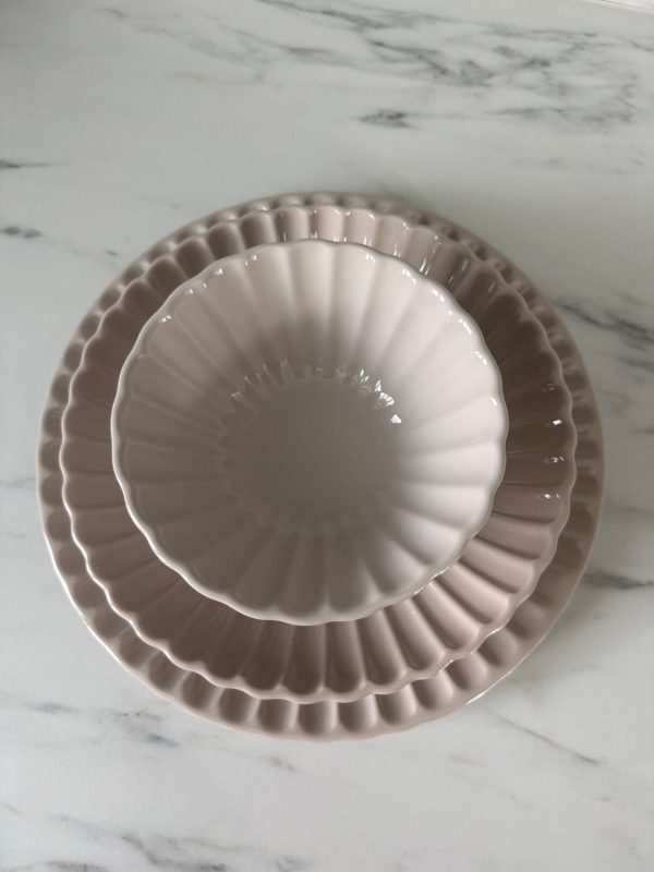 H&M Home servis för 8 personer – 51 delar – beige porslin \u{d83e