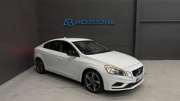 Volvo S60 R-Design Värmare med Tidur Skinn Säten Farthållare