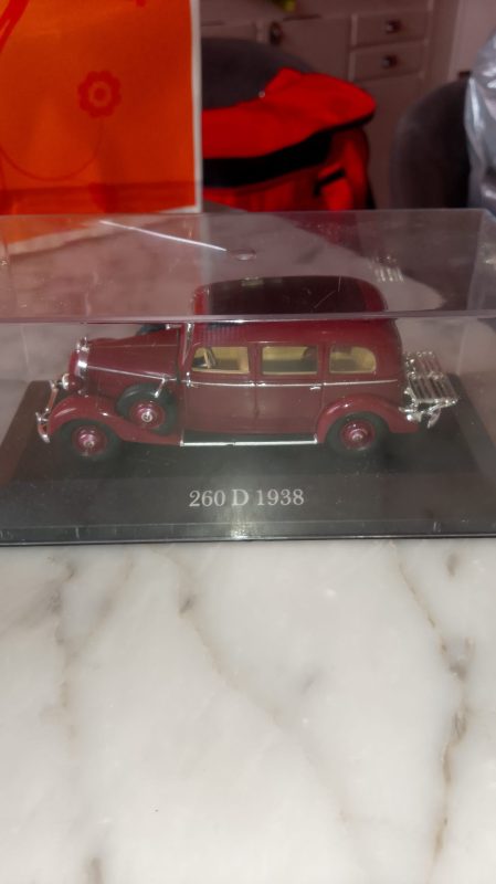 Mercedes 260 D 1938 modellbil röd